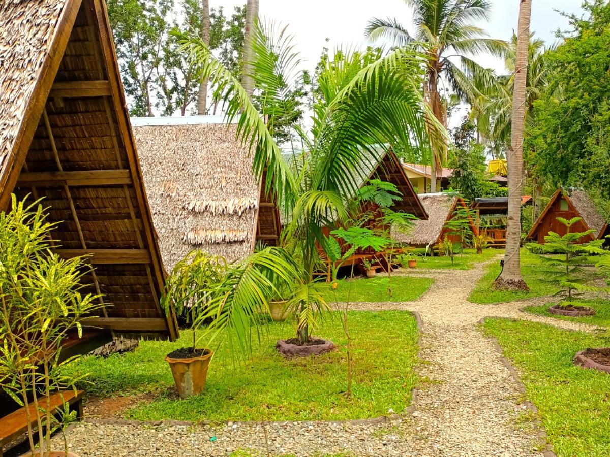 Archery-Asia Nipa Huts Moalboal Exterior photo