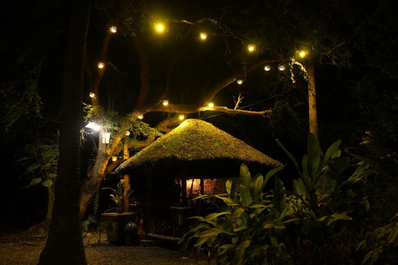 Archery-Asia Nipa Huts Moalboal Exterior photo